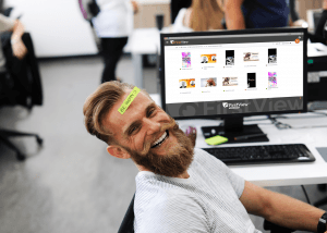FirstView MediaCloud-käyttöliittymällä hallitset infonäyttöjen sisältöjä helposti